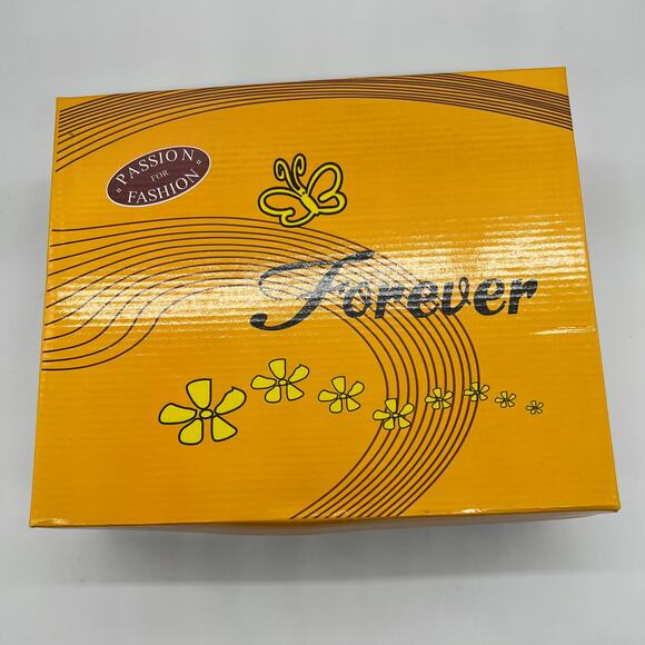 Forever Faux Leather Chunky Heeled Boots Womens Size 8.5 Snake Gray Color Bootie - Picture 11 of 11